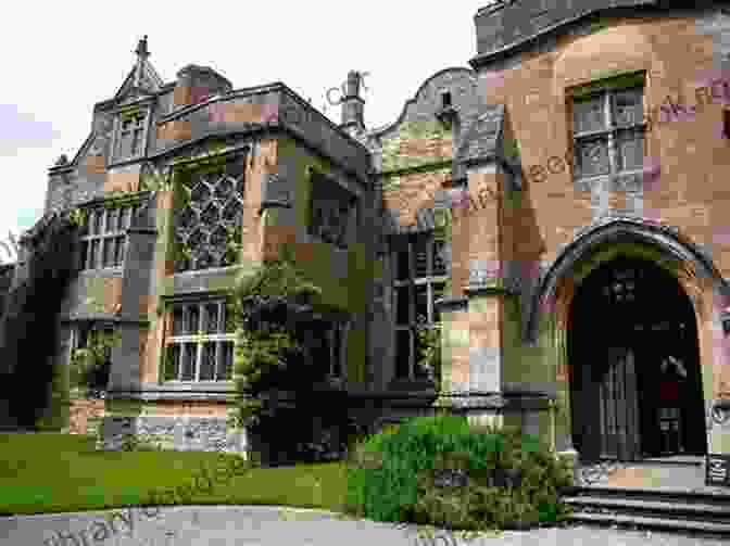 Clevedon Court, A Tudor Manor House In Somerset Somerset: Stone Age To WWII (Visitors Historic Britain)